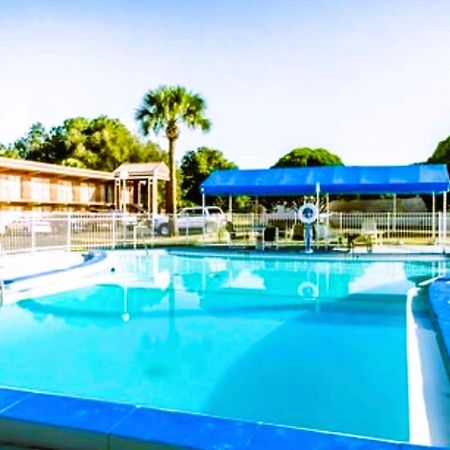 Oyo Hotel Mustang Silver Spring Fl Silver Springs Bagian luar foto