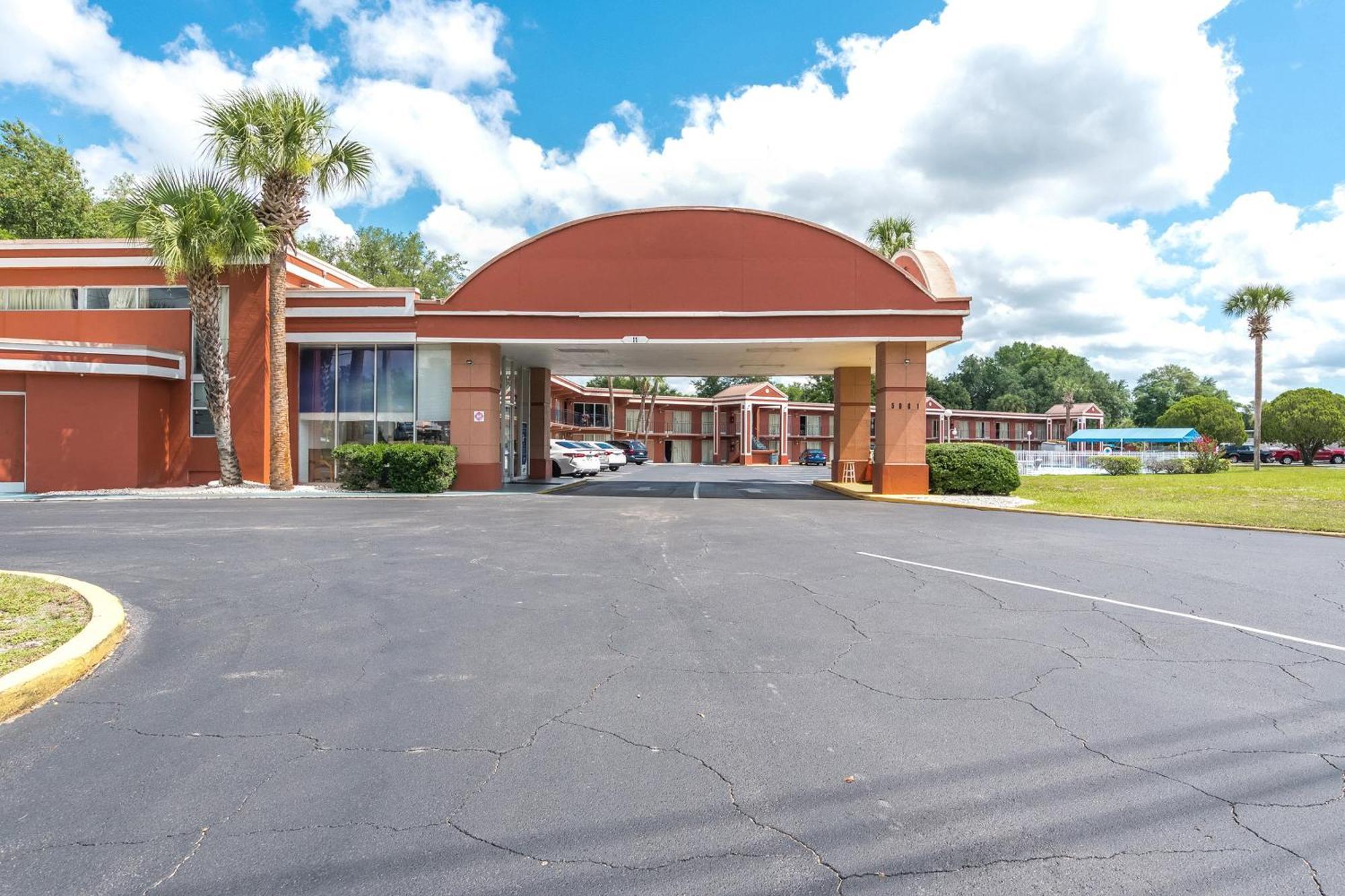 Oyo Hotel Mustang Silver Spring Fl Silver Springs Bagian luar foto