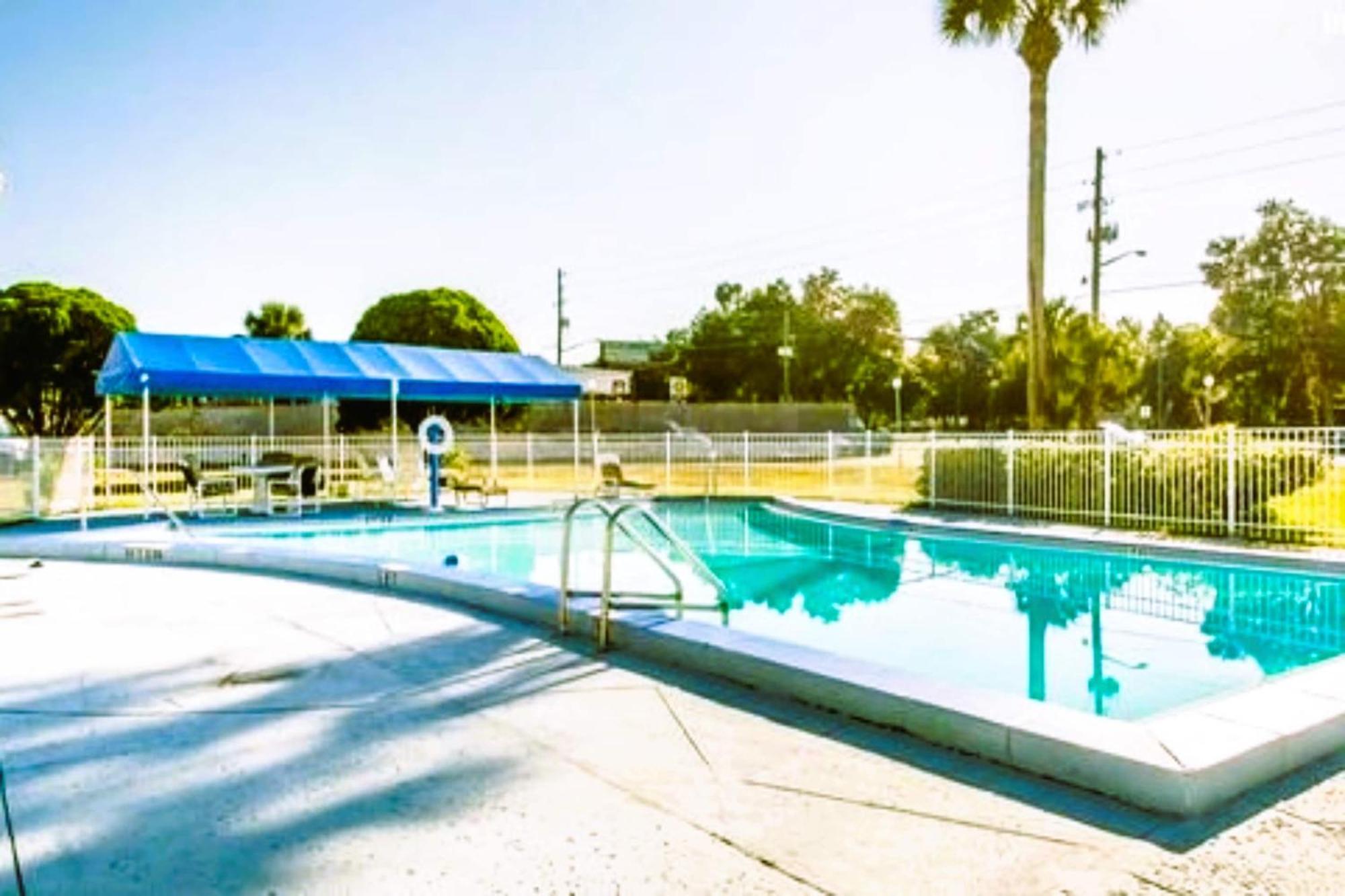 Oyo Hotel Mustang Silver Spring Fl Silver Springs Bagian luar foto