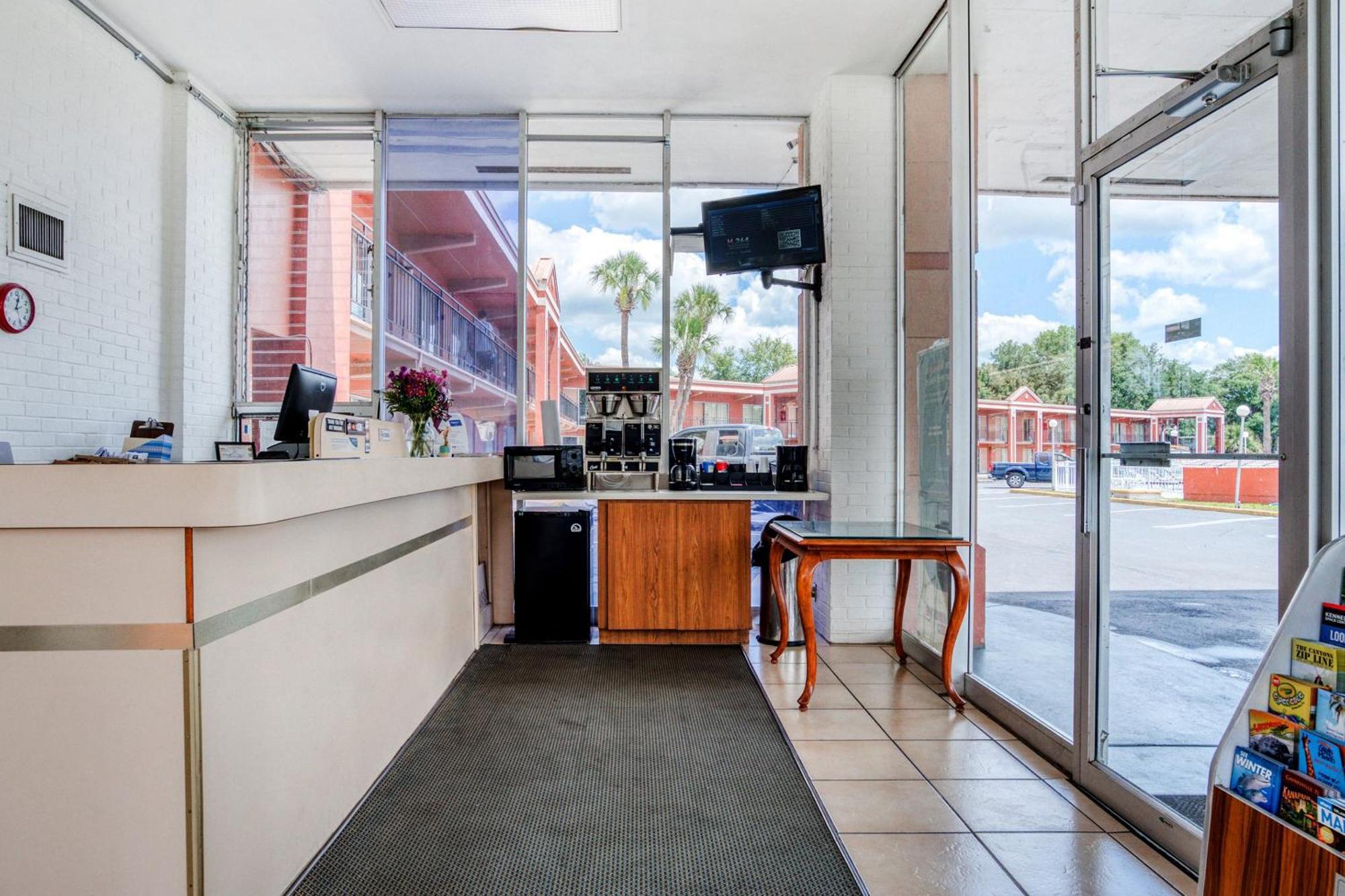 Oyo Hotel Mustang Silver Spring Fl Silver Springs Bagian luar foto